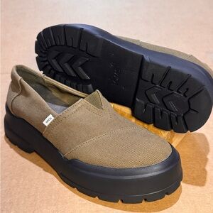 TOMS Slip-On Platform Canvas Shoe